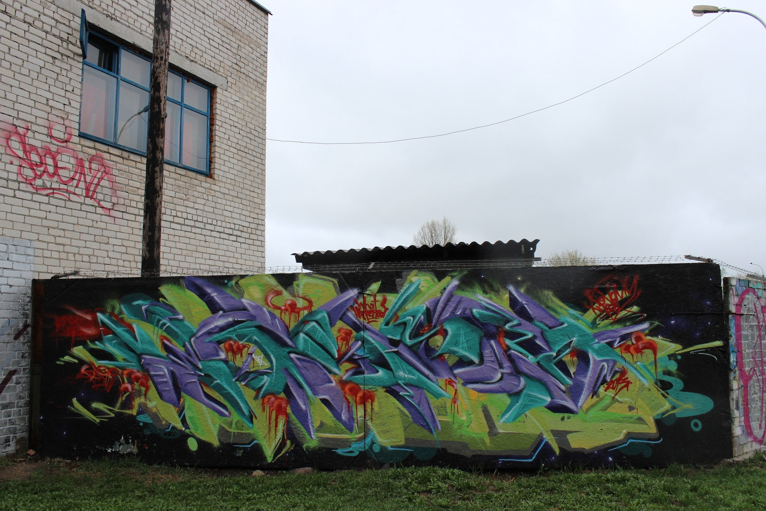 Graffiti rules — WEKX over SMITE, 2013